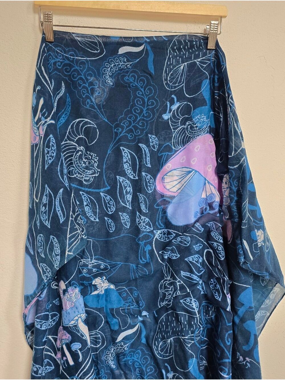 Disney Loungefly Alice In Wonderland Cheshire Cat Oversized Scarf Wrap Rare - Picture 5 of 8